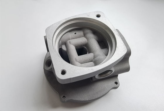 Coffrage hydraulique pour véhicule récréatif