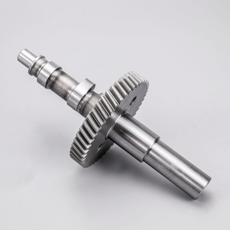 OEM Arbre à cames en acier forgé avec assemblages engrenages carburisés pour moteur à essence