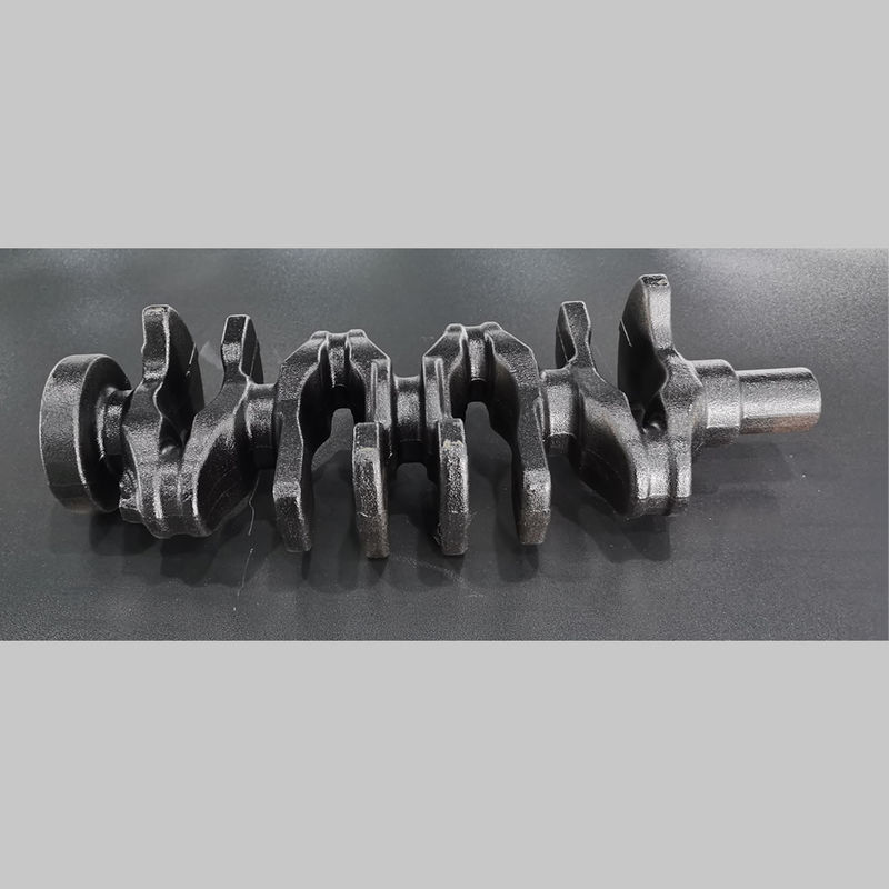 Éteinture et trempage d'un vilebrequin en acier forgé à la pression pour moteur automobile à 4 cylindres