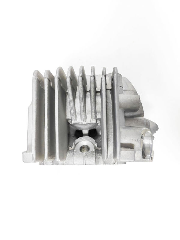 Tête de cylindre de coulée de moule permanent en alliage d'aluminium sur mesure pour petit moteur à essence