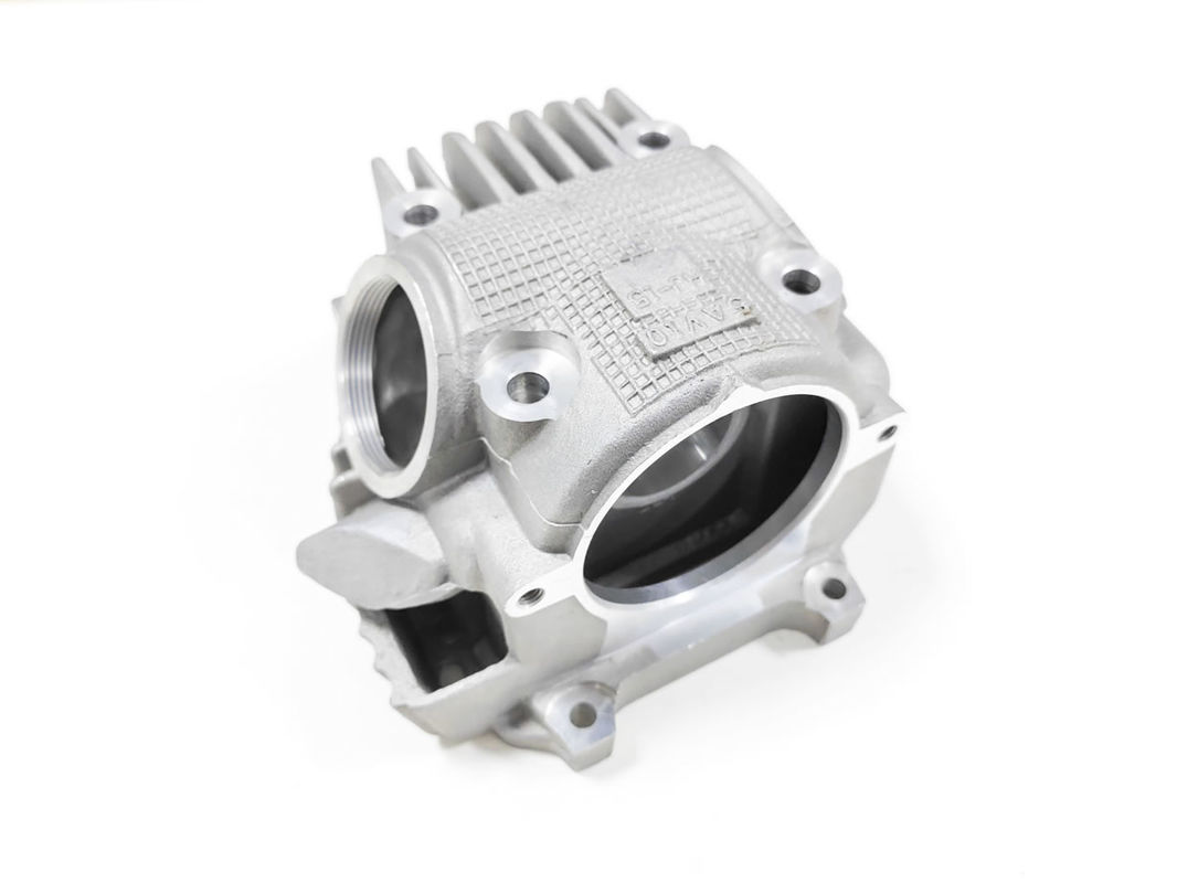 Tête de cylindre de coulée de moule permanent en alliage d'aluminium sur mesure pour petit moteur à essence