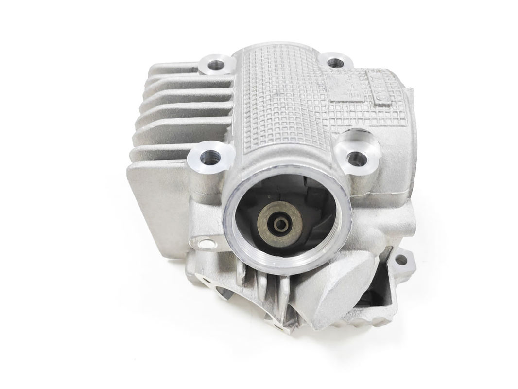 Tête de cylindre de coulée de moule permanent en alliage d'aluminium sur mesure pour petit moteur à essence